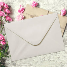 Load image into Gallery viewer, Personalised Mother's Day Card Keepsake Gift