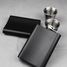 Load image into Gallery viewer, Personalised Hip Flask Wedding Gifts - EDSG
